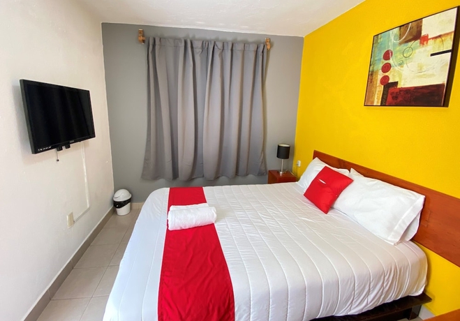 Imagen de la habitación del Hotel Dulce Luna. Foto 16