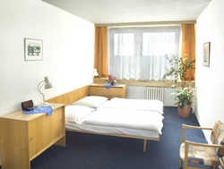 Imagen de la habitación del Hotel Dum. Foto 2