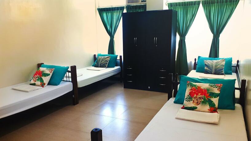 Imagen de la habitación del Hotel Dumaguete Dormitel. Foto 19