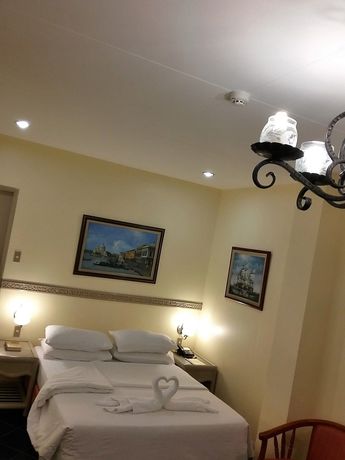 Imagen de los exteriores del Hotel Dumaguete Royal Suite Inn. Foto 14