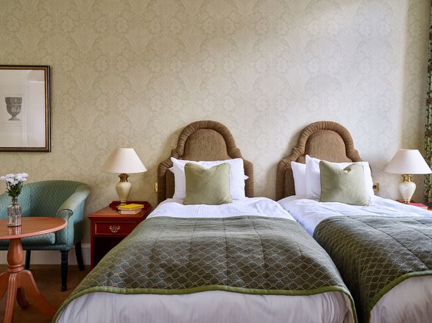 Imagen de la habitación del Hotel Dumbleton Hall. Foto 3