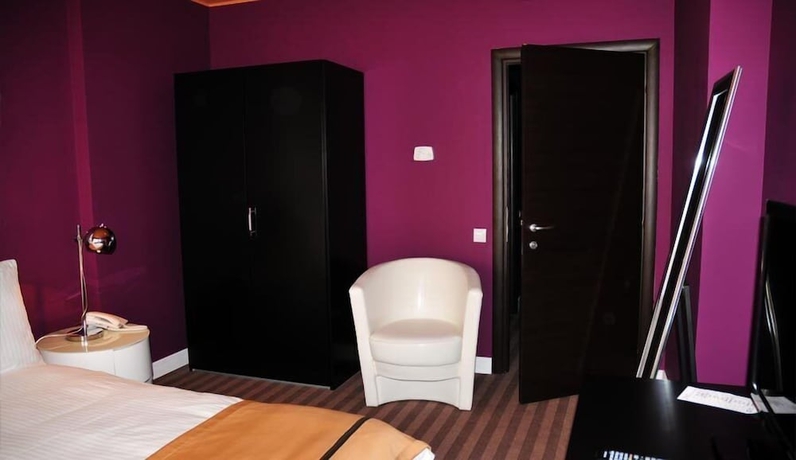 Imagen de la habitación del Hotel Dumbrava. Foto 12