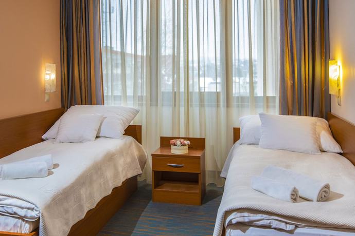 Imagen de la habitación del Hotel Duna, Paks. Foto 14