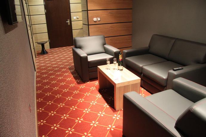 Imagen de los interiores del Hotel Dunajec. Foto 19
