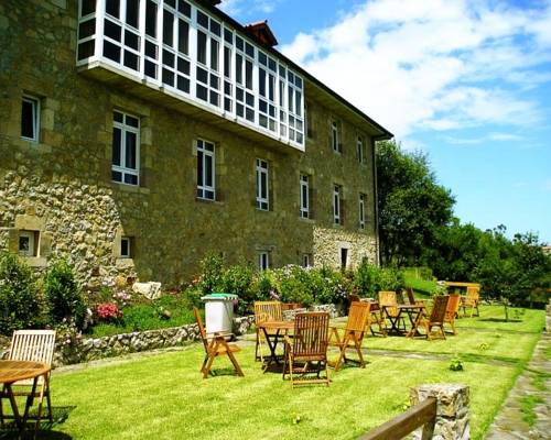 Imagen de la habitación del Hotel Dunas De Oyambre. Foto 2