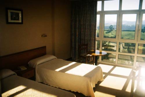 Imagen de la habitación del Hotel Dunas De Oyambre. Foto 8