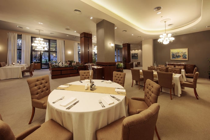 Imagen del bar/restaurante del Hotel Dunav Plaza. Foto 3