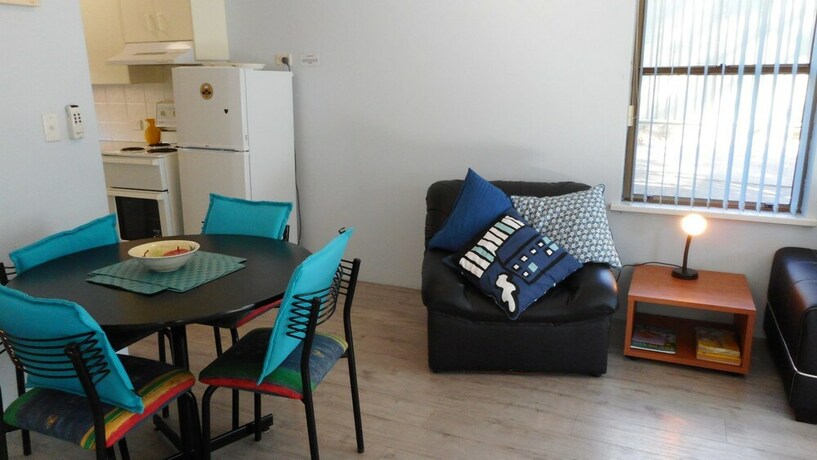 Imagen general del Hotel Dunbar Court U 45 Memorial Ave SWR. Foto 5