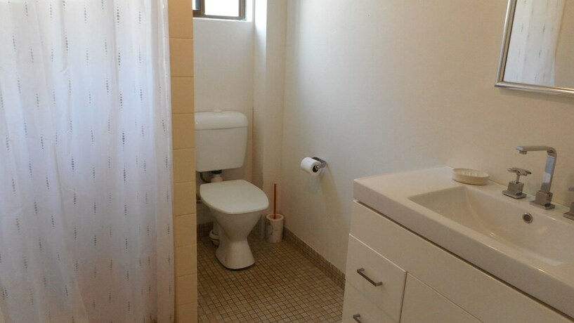Imagen de la habitación del Hotel Dunbar Court U 45 Memorial Ave SWR. Foto 12