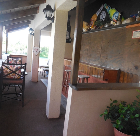 Imagen de los exteriores del Hotel Dundee Bay Villas. Foto 7