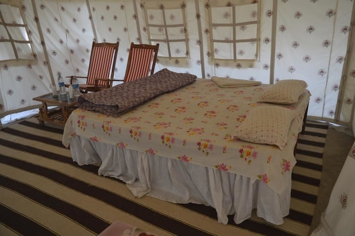 Imagen de la habitación del Hotel Dunes Desert Safari And Camp. Foto 8