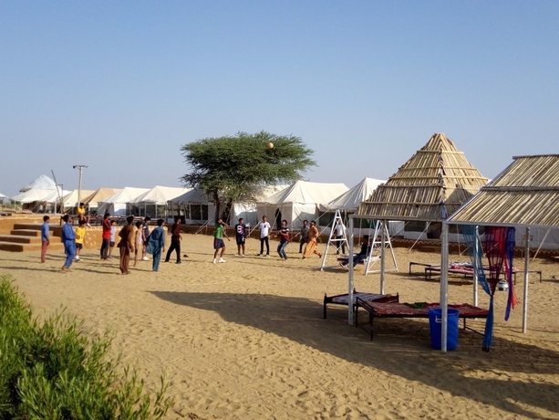 Imagen de los interiores del Hotel Dunes Desert Safari And Camp. Foto 19