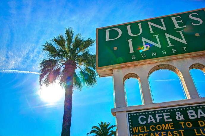 Imagen de los exteriores del Hotel Dunes Inn Sunset. Foto 16