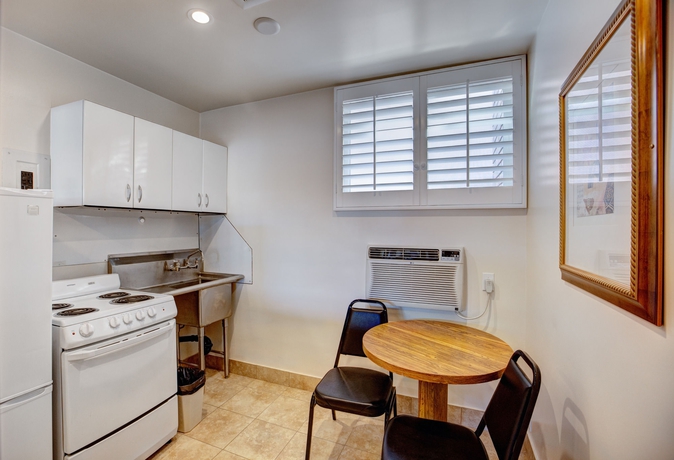 Imagen de la habitación del Hotel Dunes Inn Wilshire. Foto 6