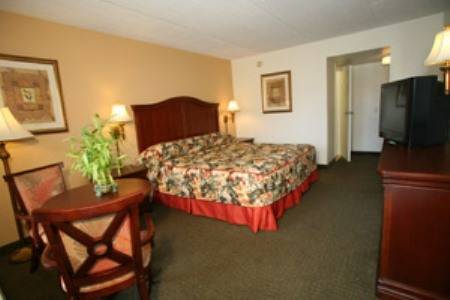 Imagen de la habitación del Hotel Dunes Inn and Suites. Foto 9