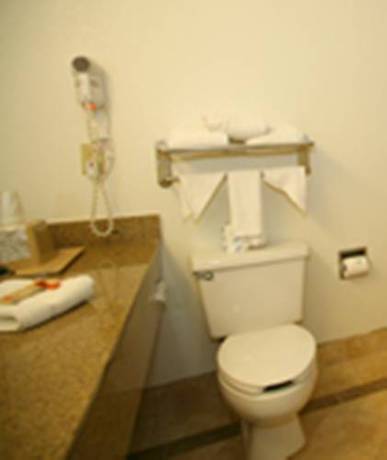 Imagen de la habitación del Hotel Dunes Inn and Suites. Foto 10