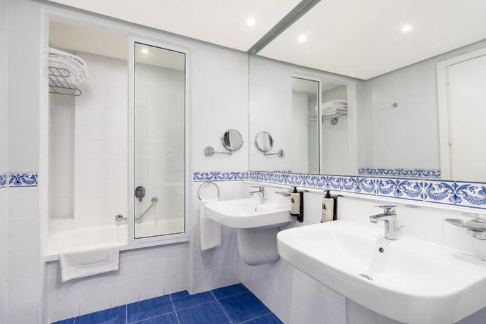 Imagen de la habitación del Hotel Dunes d'Or Ocean Club. Foto 8