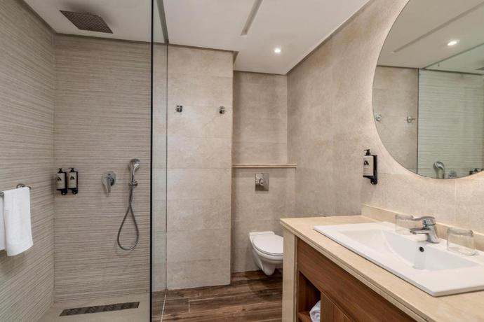 Imagen de la habitación del Hotel Dunes d'Or Ocean Club. Foto 10