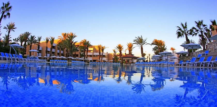 Imagen general del Hotel Dunes d'Or Ocean Club. Foto 1
