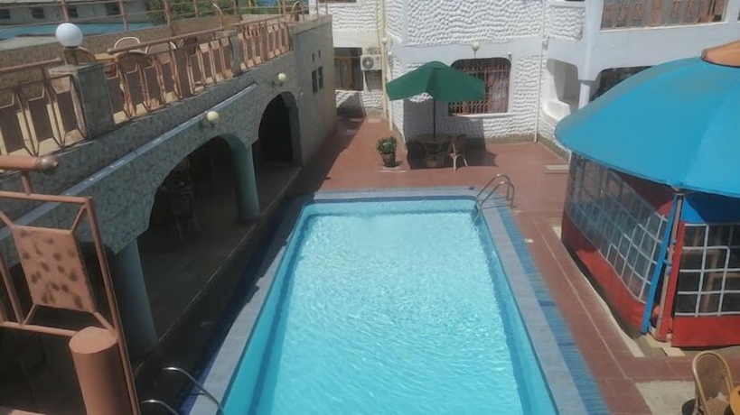 Imagen de la piscina del Hotel Dunga Lakeside Resort. Foto 16