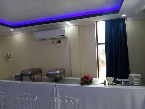 Imagen del bar/restaurante del Hotel Dunga Lakeside Resort. Foto 4