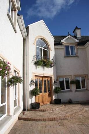 Imagen de los interiores del Hotel Dungimmon House. Foto 13