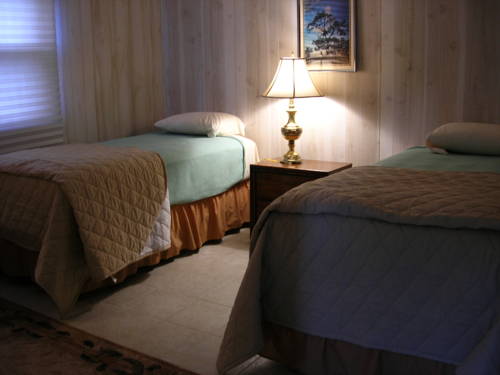 Imagen de la habitación del Hotel Dunham's Bay Resort. Foto 14