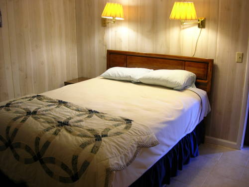 Imagen de la habitación del Hotel Dunham's Bay Resort. Foto 15