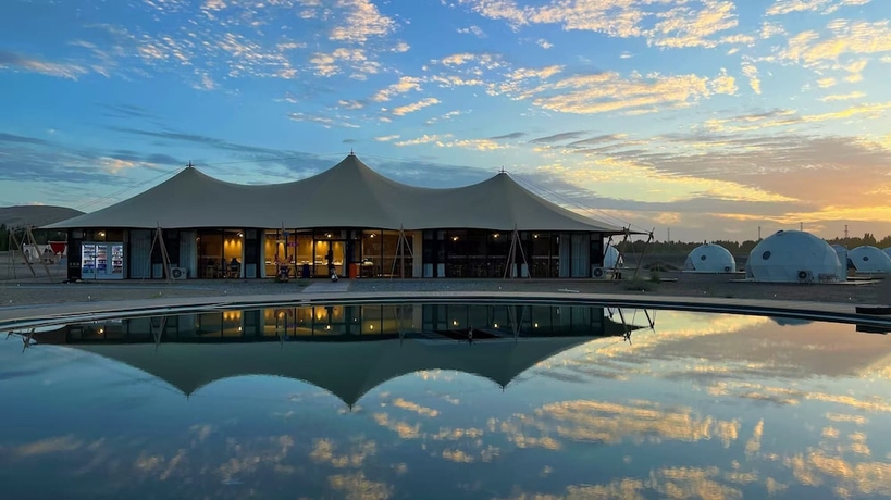 Imagen general del Hotel Dunhuang Desert Galaxy Celestial Palace - Glamping Resort. Foto 1