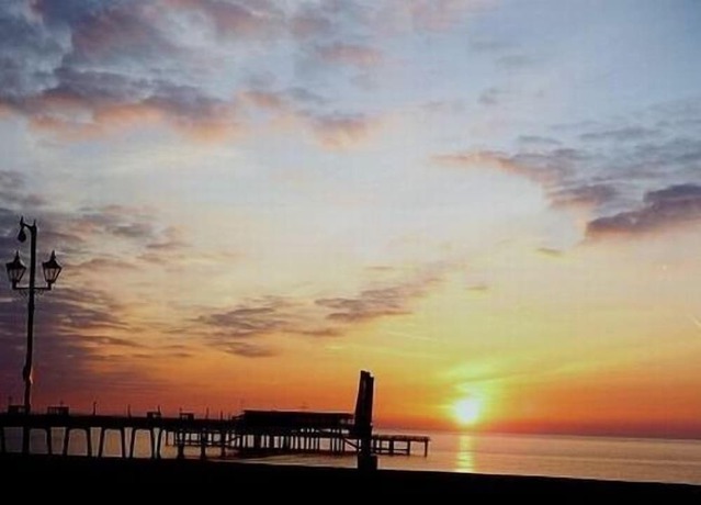 Imagen de los exteriores del Hotel Dunkerleys. Foto 11