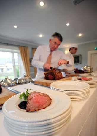 Imagen del bar/restaurante del Hotel Dunraven Arms. Foto 4