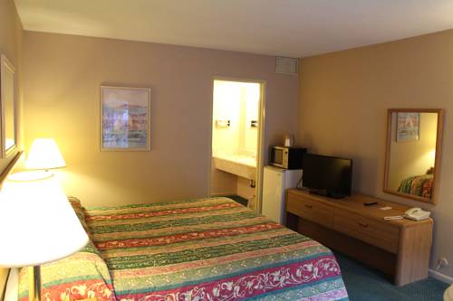 Imagen de la habitación del Hotel Dunsmuir Inn and Suites. Foto 7