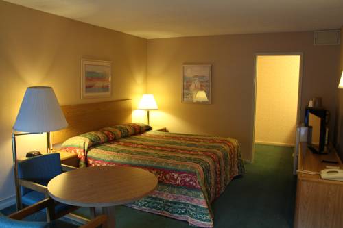 Imagen de la habitación del Hotel Dunsmuir Inn and Suites. Foto 8