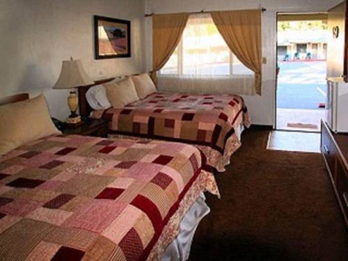 Imagen de la habitación del Hotel Dunsmuir Lodge. Foto 2