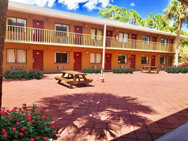 Imagen de los exteriores del Hotel Duo Boutique, Kissimmee. Foto 8
