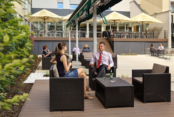 Imagen de los exteriores del Hotel Duo, Praga. Foto 9