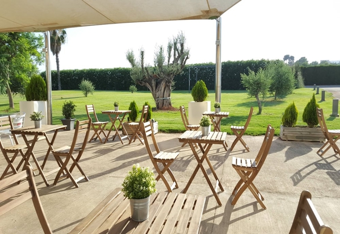 Imagen del bar/restaurante del Hotel Duomo, Benifaió. Foto 4