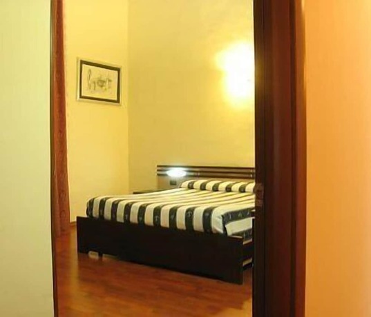 Imagen de la habitación del Hotel Duomo, N&aacute;poles. Foto 2