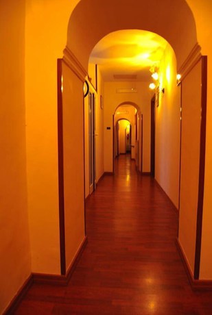 Imagen de los interiores del Hotel Duomo, N&aacute;poles. Foto 10