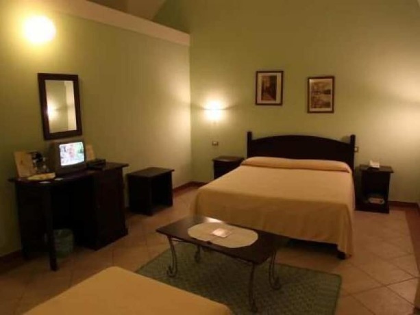 Imagen de la habitación del Hotel Duomo, ORISTANO. Foto 11