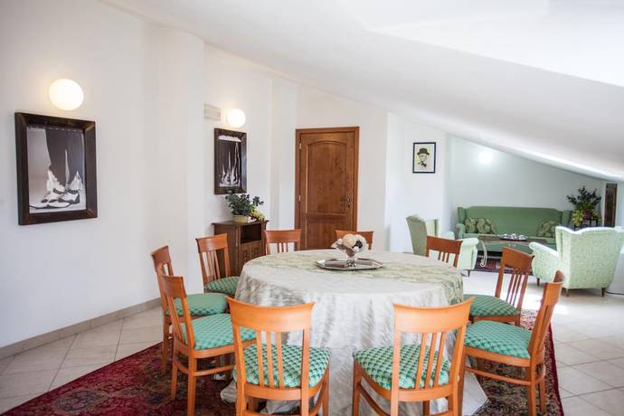 Imagen de la habitación del Hotel Duomo, ORISTANO. Foto 17