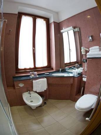 Imagen de la habitación del Hotel Duomo, Sferracavallo. Foto 15