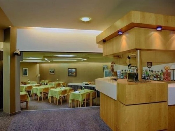Imagen del bar/restaurante del Hotel Dupleix, Quimper. Foto 4