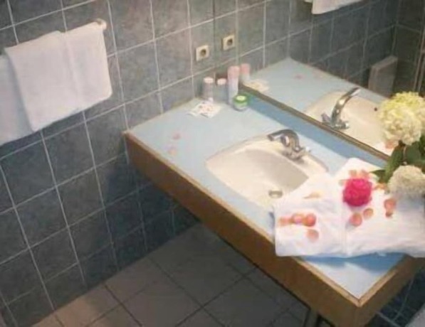 Imagen de la habitación del Hotel Dupleix, Quimper. Foto 7
