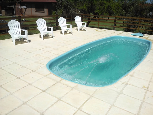 Imagen de la piscina del Hotel Duplex La Lechuza. Foto 17