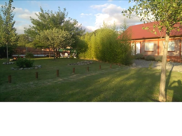 Imagen de los exteriores del Hotel Duplex La Lechuza. Foto 10