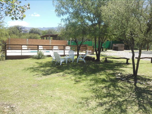 Imagen de los exteriores del Hotel Duplex La Lechuza. Foto 12