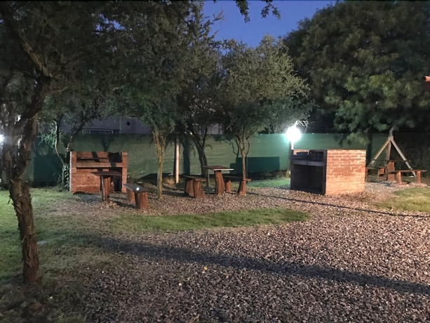 Imagen de los exteriores del Hotel Duplex La Lechuza. Foto 15