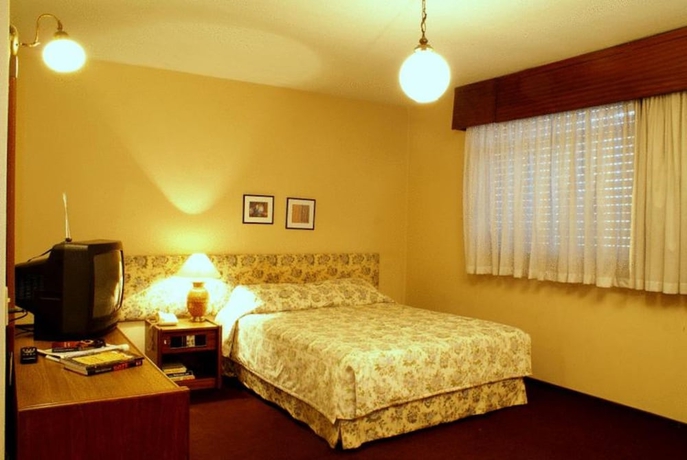 Imagen de la habitación del Hotel Duque Center. Foto 4