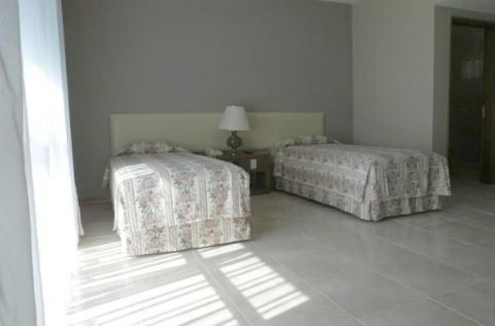 Imagen de la habitación del Hotel Duque Center. Foto 13